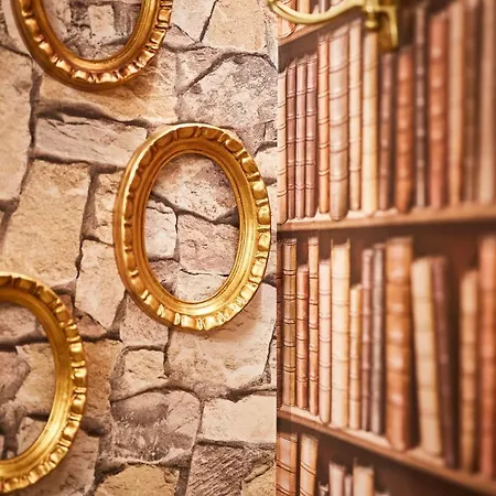 Magic Apartment *